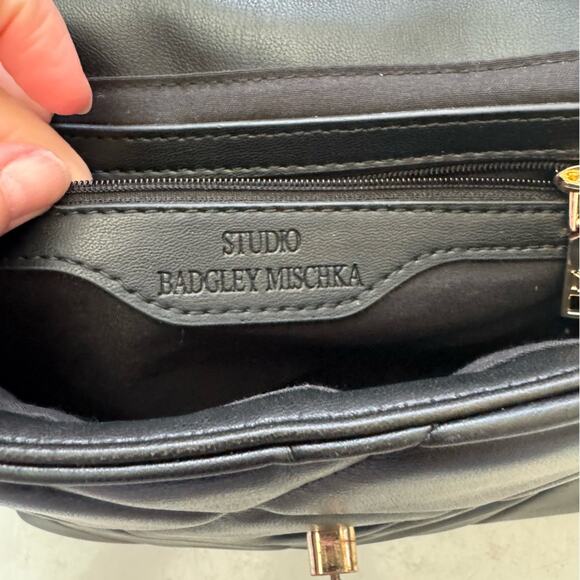 Badgley Mischka Black Diamond Quilted Puffer Front Lock Shoulder Bag Purse - Picture 8 of 9